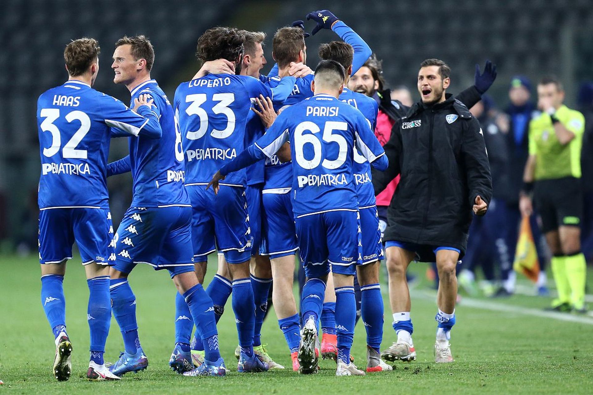 用年轻门将 用年轻门将